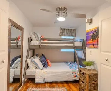 Beachfront Condo With Ac Laie 0*,